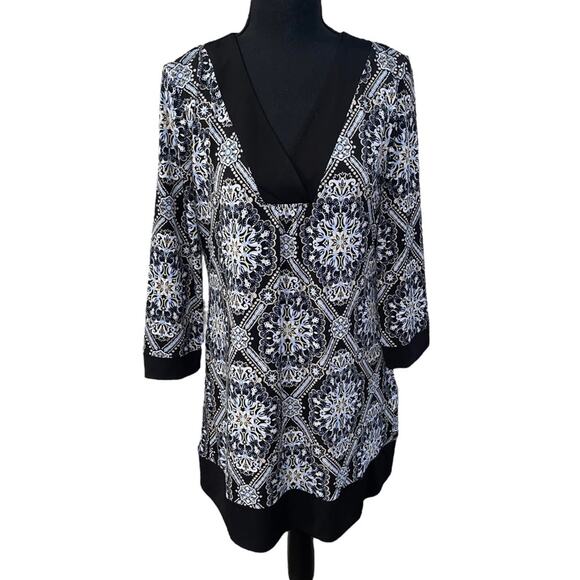 *SOLD* White House Black Market Black and Blue Artsy Tunic - Size Medium - Picture 2 of 5